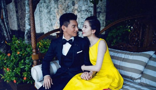信康优配 娱乐圈又有一对真CP，两人多次搭档甜剧，如今正式官宣结婚喜讯